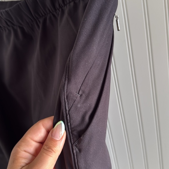 Lululemon Essential High-Rise Trouser Black - Picture 9 of 9